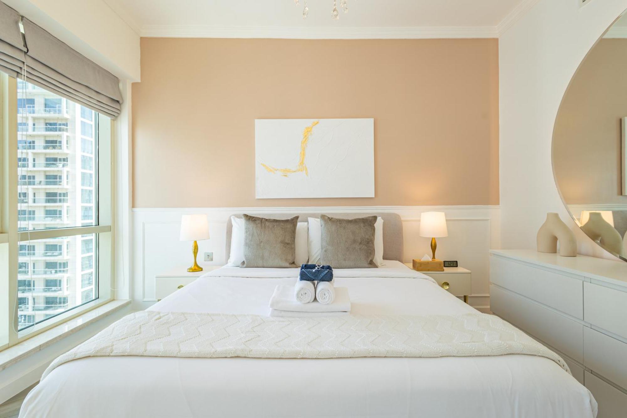 Serene 2br Escape - Al Majara - Waterfront Dubai