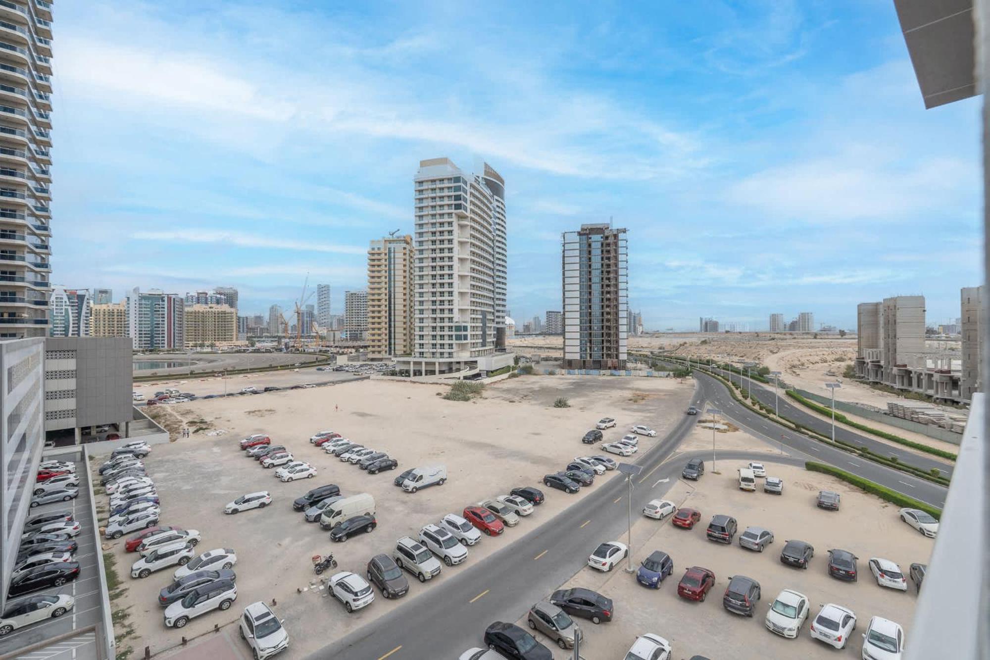 1 Bedroom In Red - Heart Of Sports *
