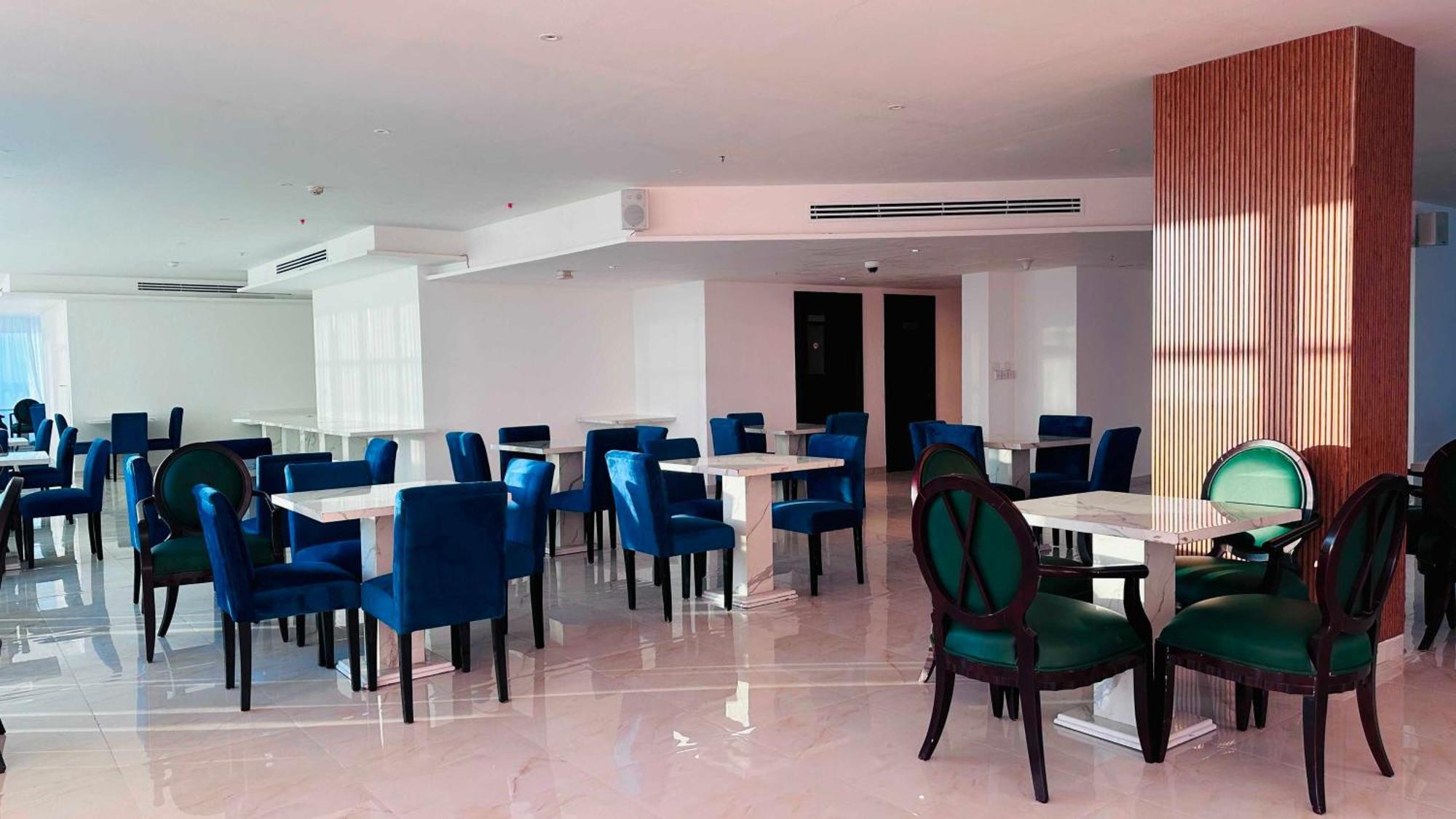 Dancenter Prime Sheikh Zayed Road Luxury Difc
