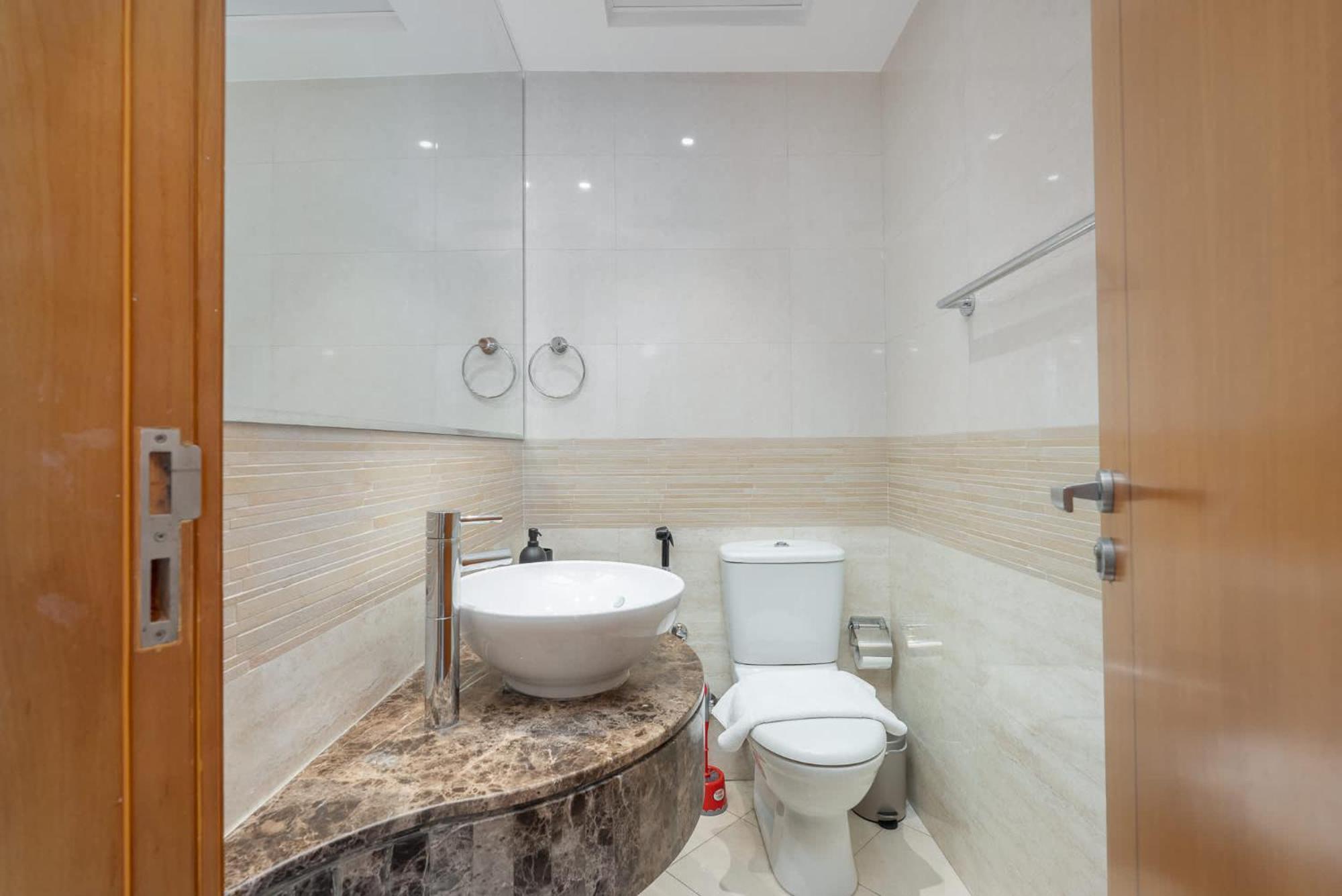 Prime 2br Family Haven In Marina Apartment