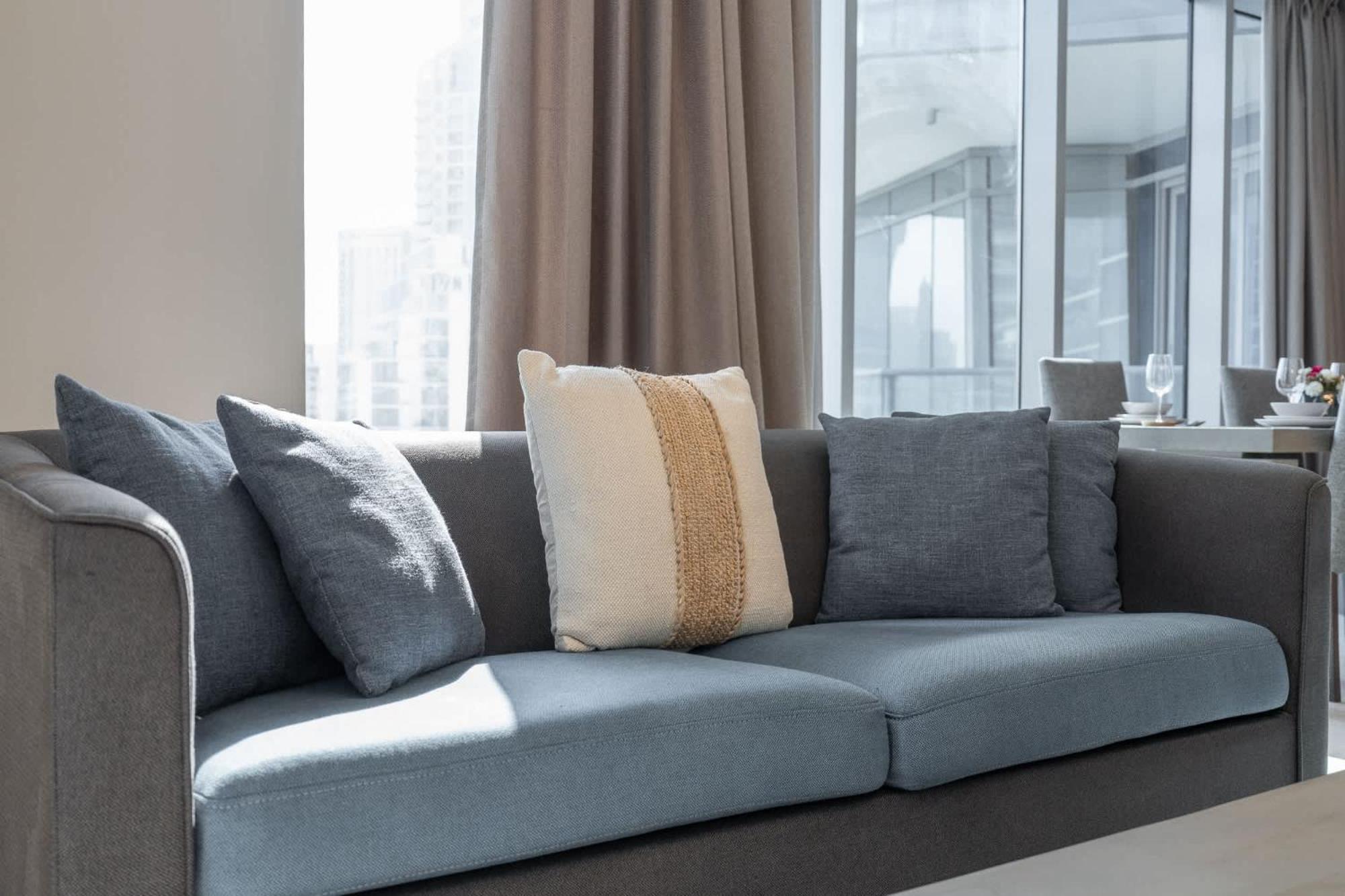 Prime 2br Family Haven In Marina Dubai