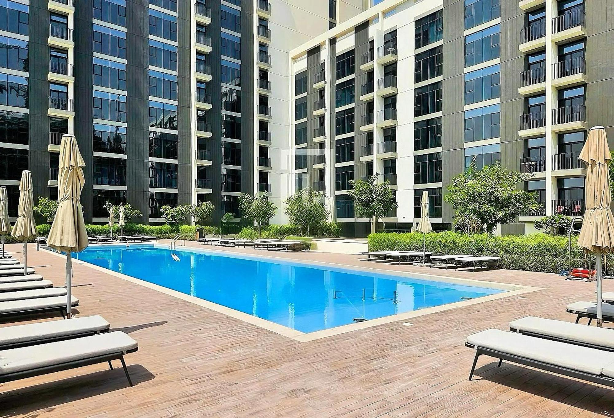 Brand New Azizi Riv 14 * Dubai