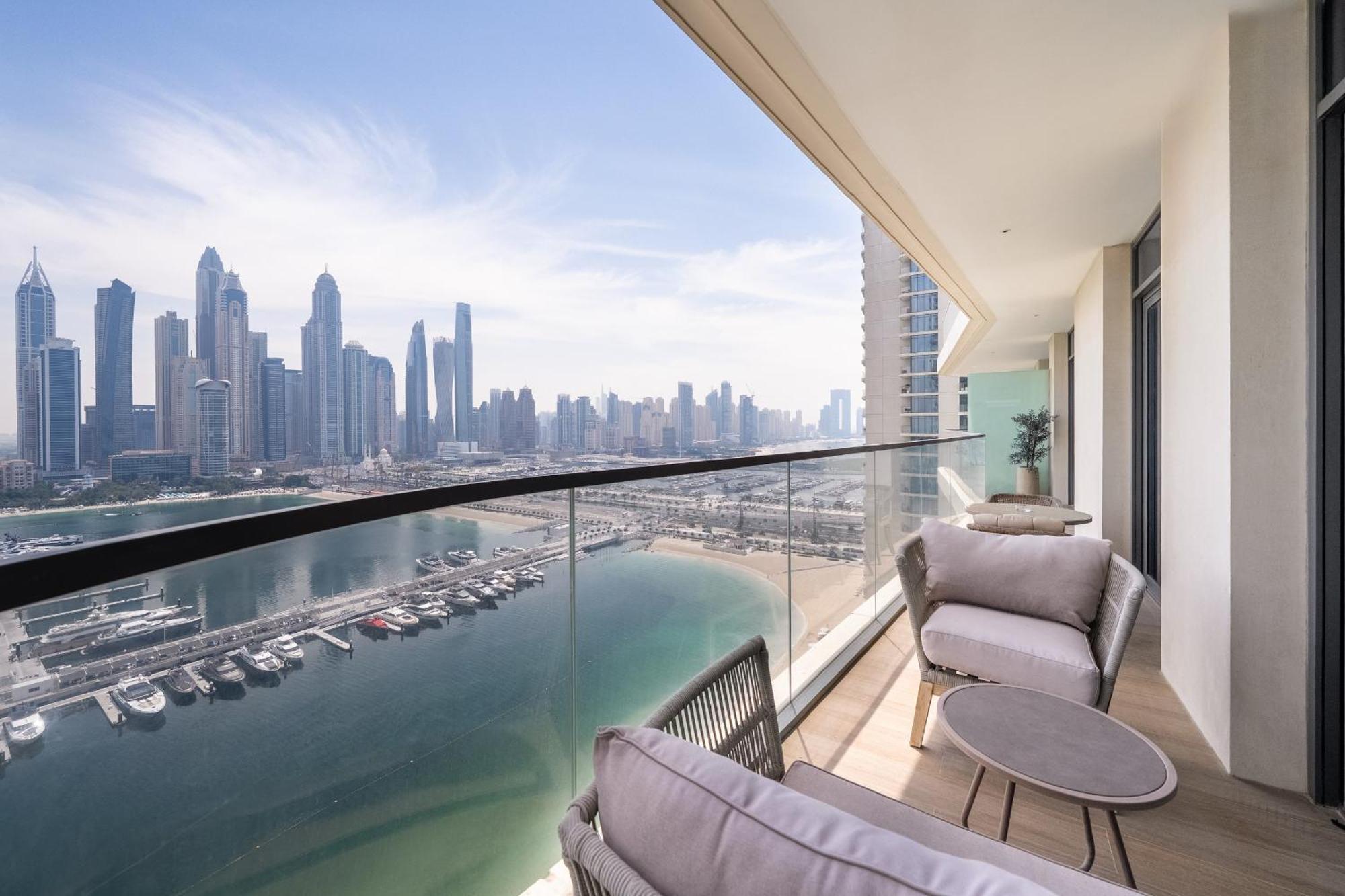 Apartment Luxury 2bdr With Spectacular Frontline And Sea Views *