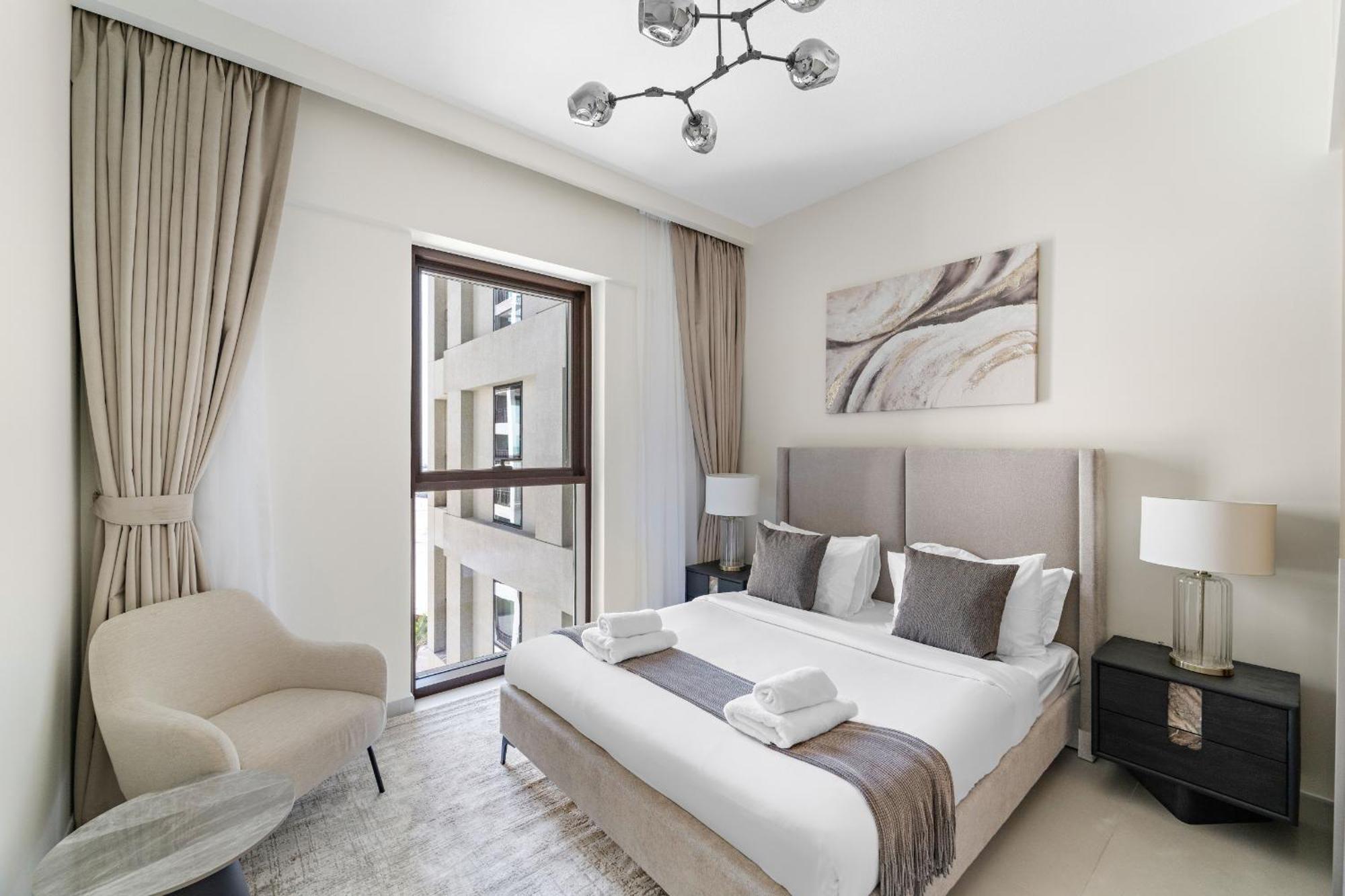 Vayk - Stylish 1 Bd Getaway In Creek Harbour
