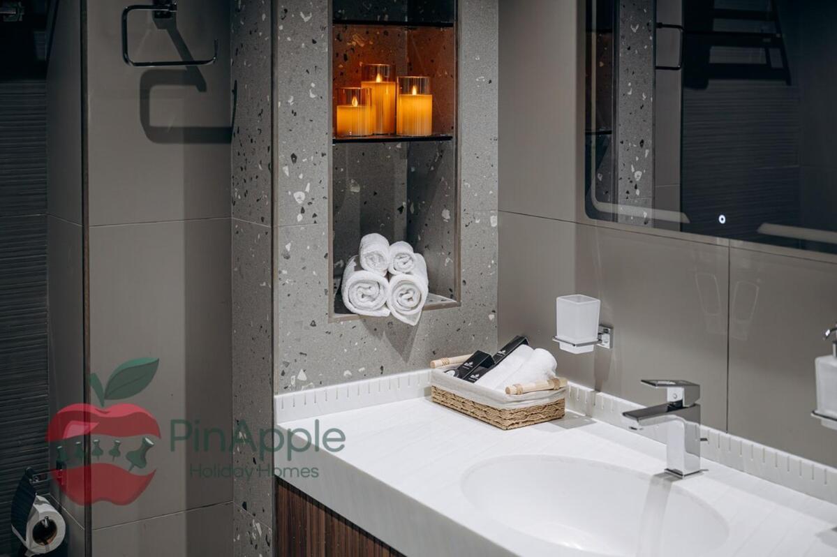 Mbl Royal Life In Jlt 1br Lux Facilities