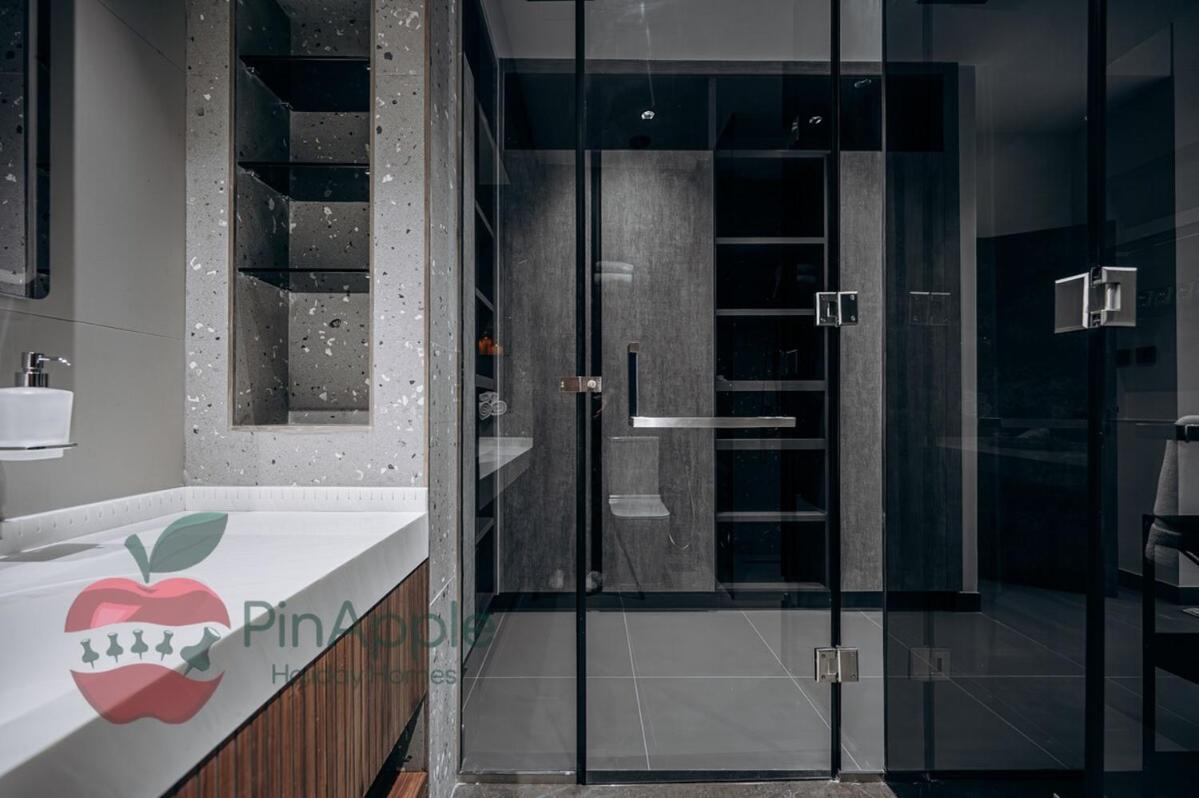 Apartment Mbl Royal Life In Jlt 1br Lux Facilities *