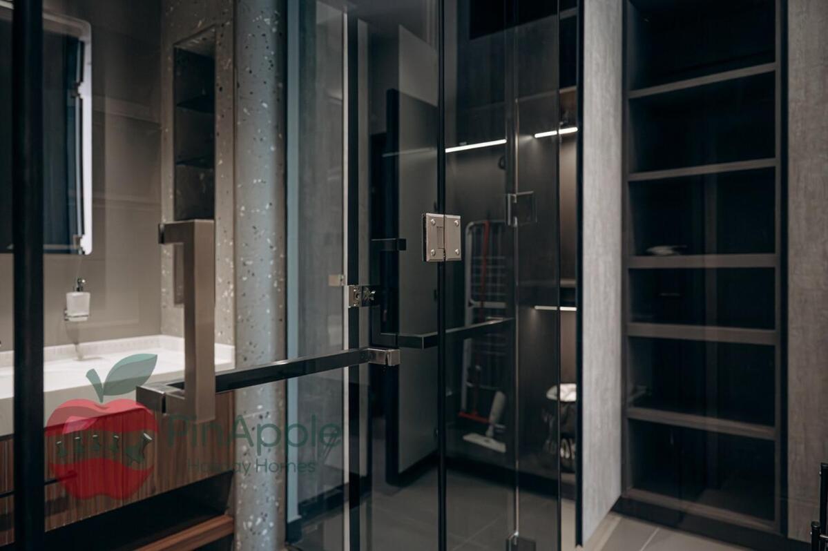 Mbl Royal Life In Jlt 1br Lux Facilities Dubai