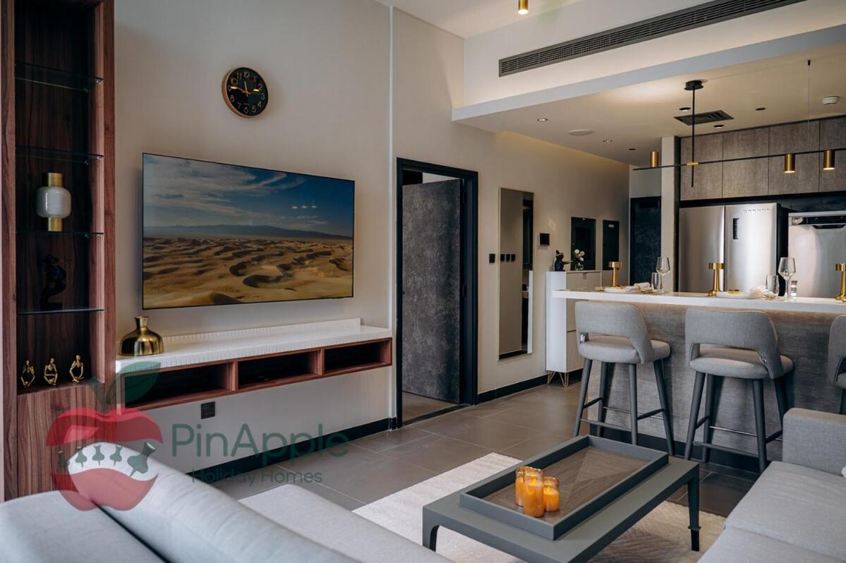 Apartment Mbl Royal Life In Jlt 1br Lux Facilities