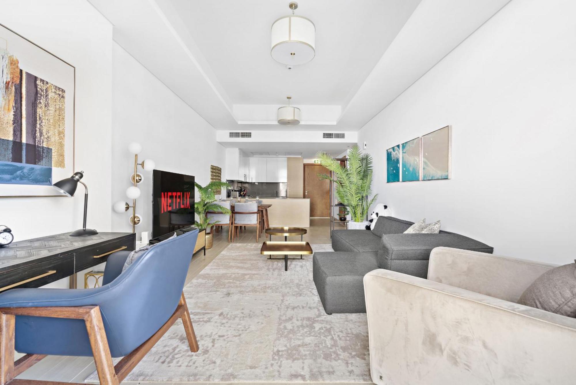 Vayk - Stunning 2 Bedroom With Sea View & Access *