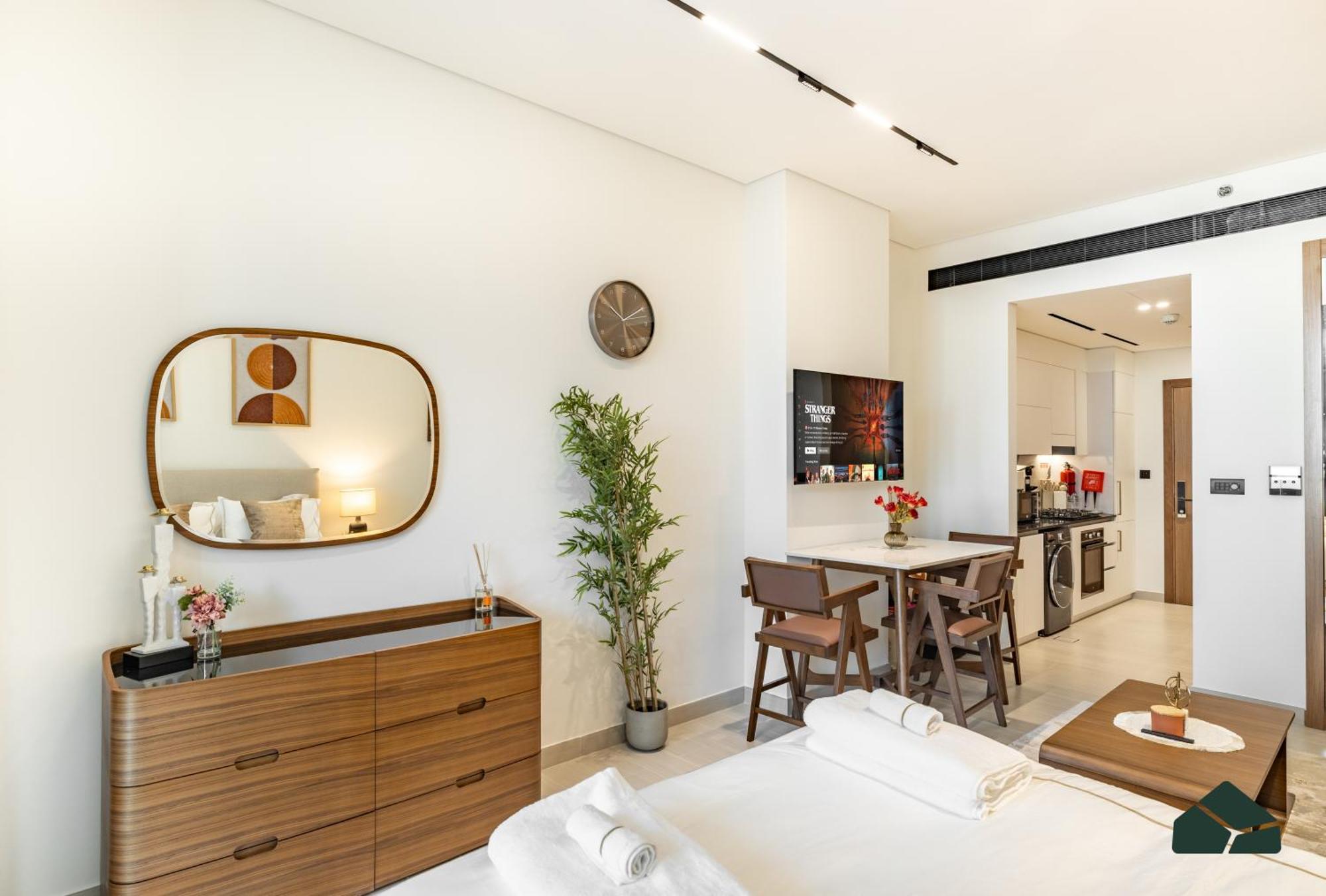 Premium With Partial Burj View By Bms Dubai