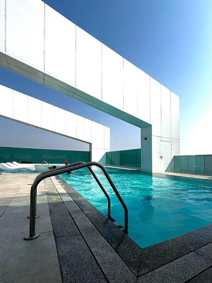 Modern 1br - World Trade Center Apartment Dubai