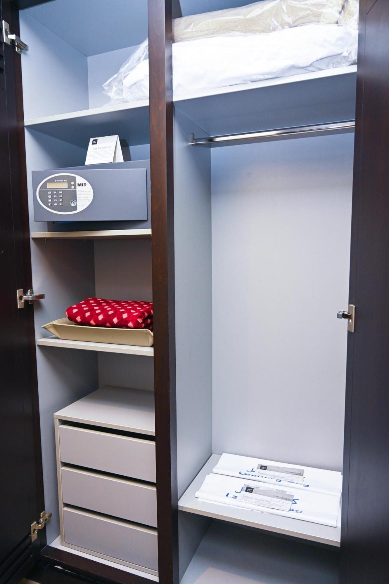 Hues Boutique Hotel 4*