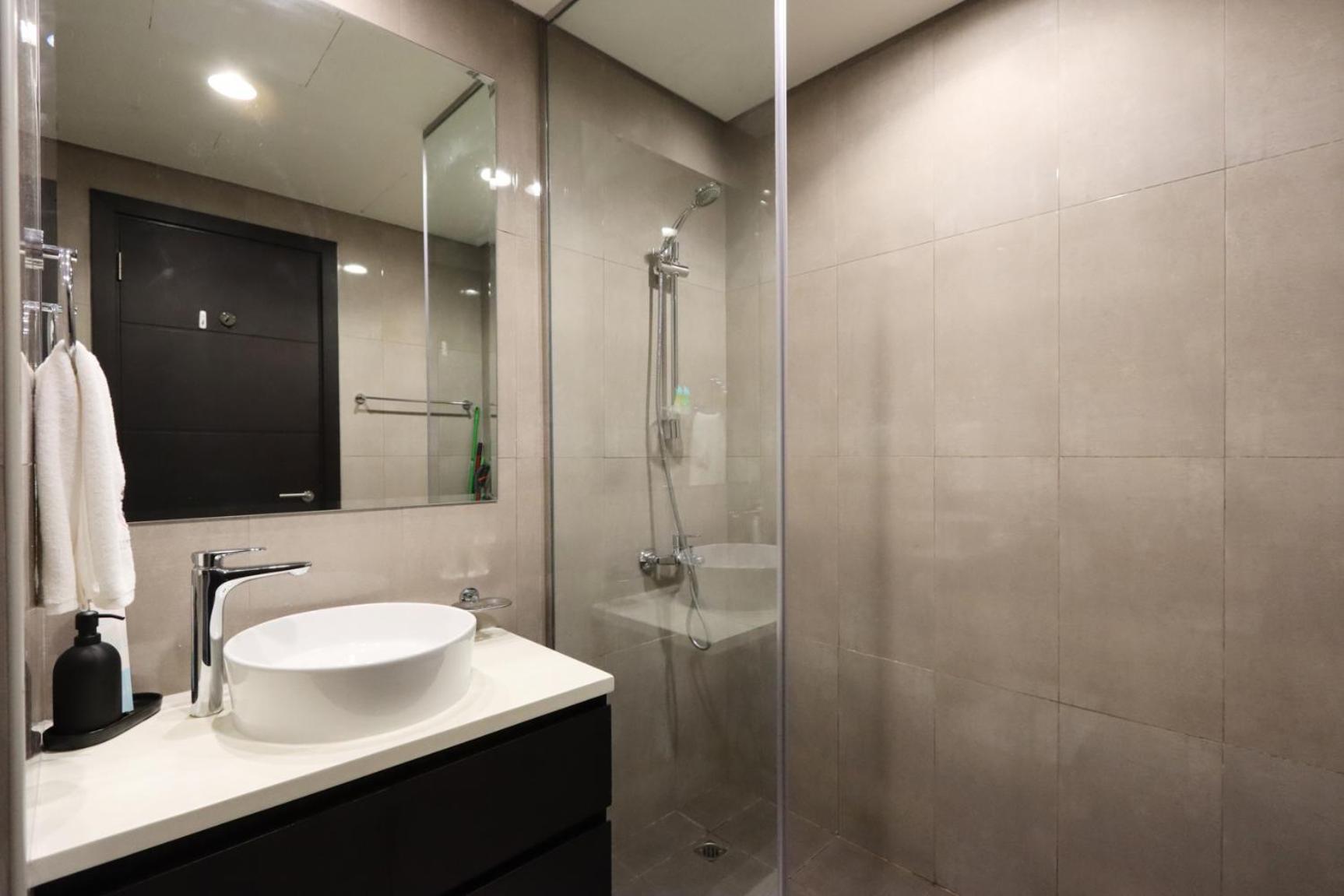 Livbnb - Bright 1 Bedroom In Merano Tower Apartment Dubai