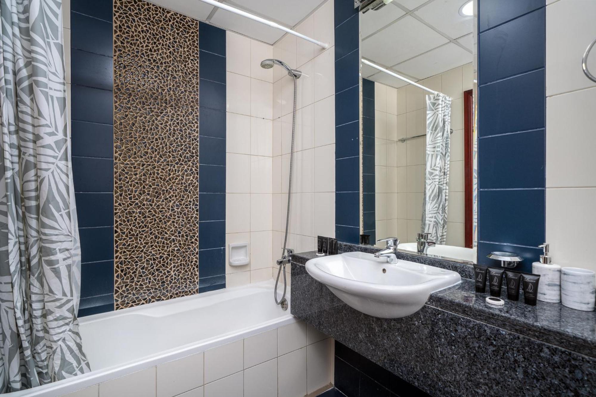 Apartment Spacious 2-bedroom At Missoni, Steps From Canal, Business Bay *