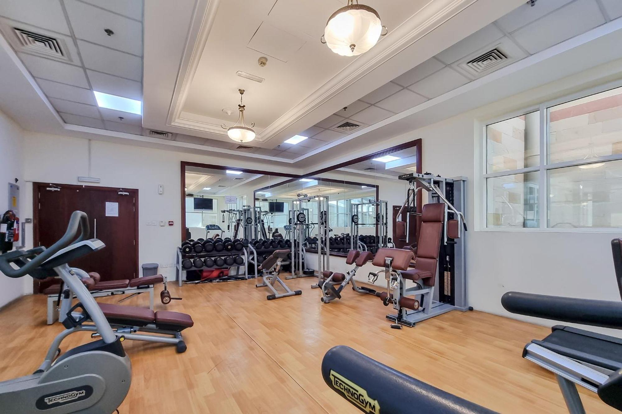 Apartment Spacious 2-bedroom At Missoni, Steps From Canal, Business Bay Dubai