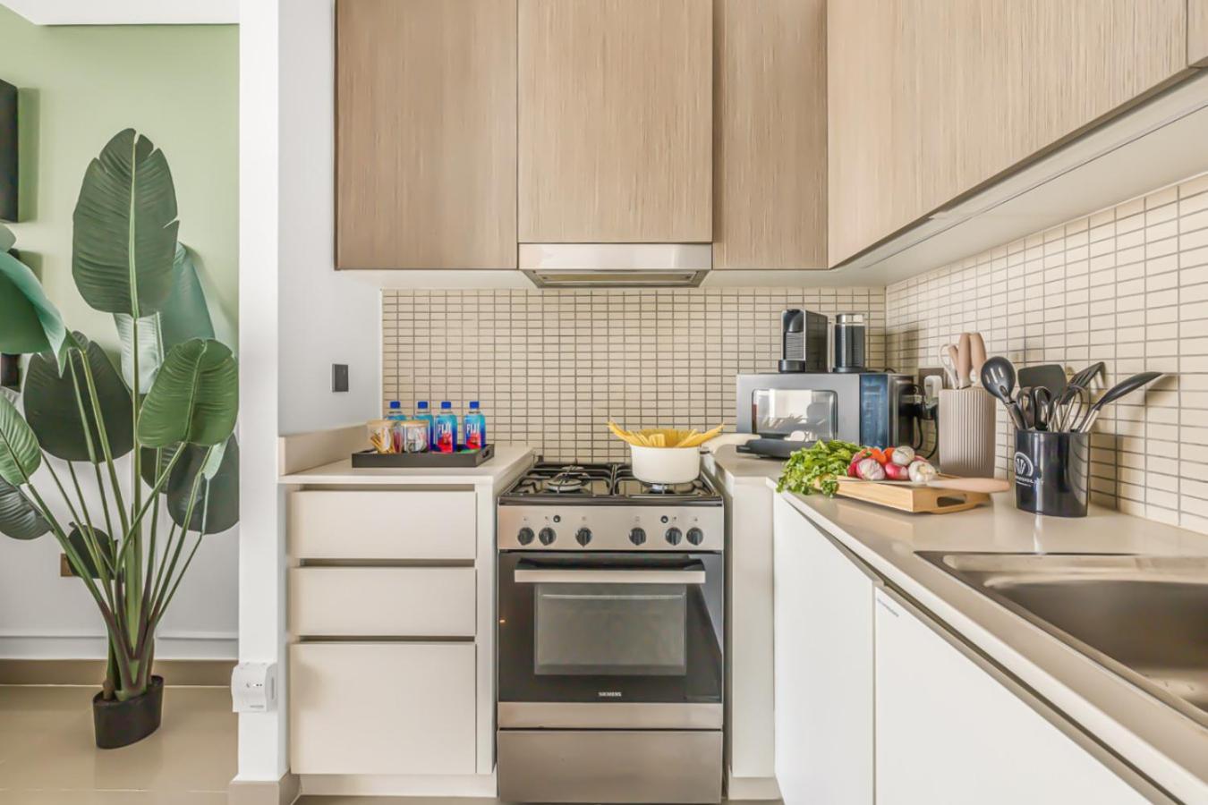 Large 1br With Gym And Pool In Iconic Tower *