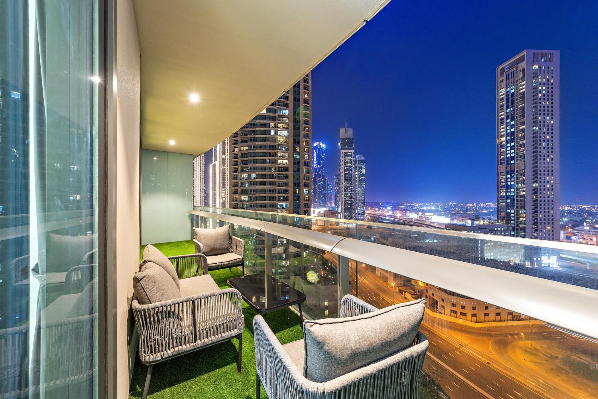First Class 1b Stylish Downtown Retreat Apartment