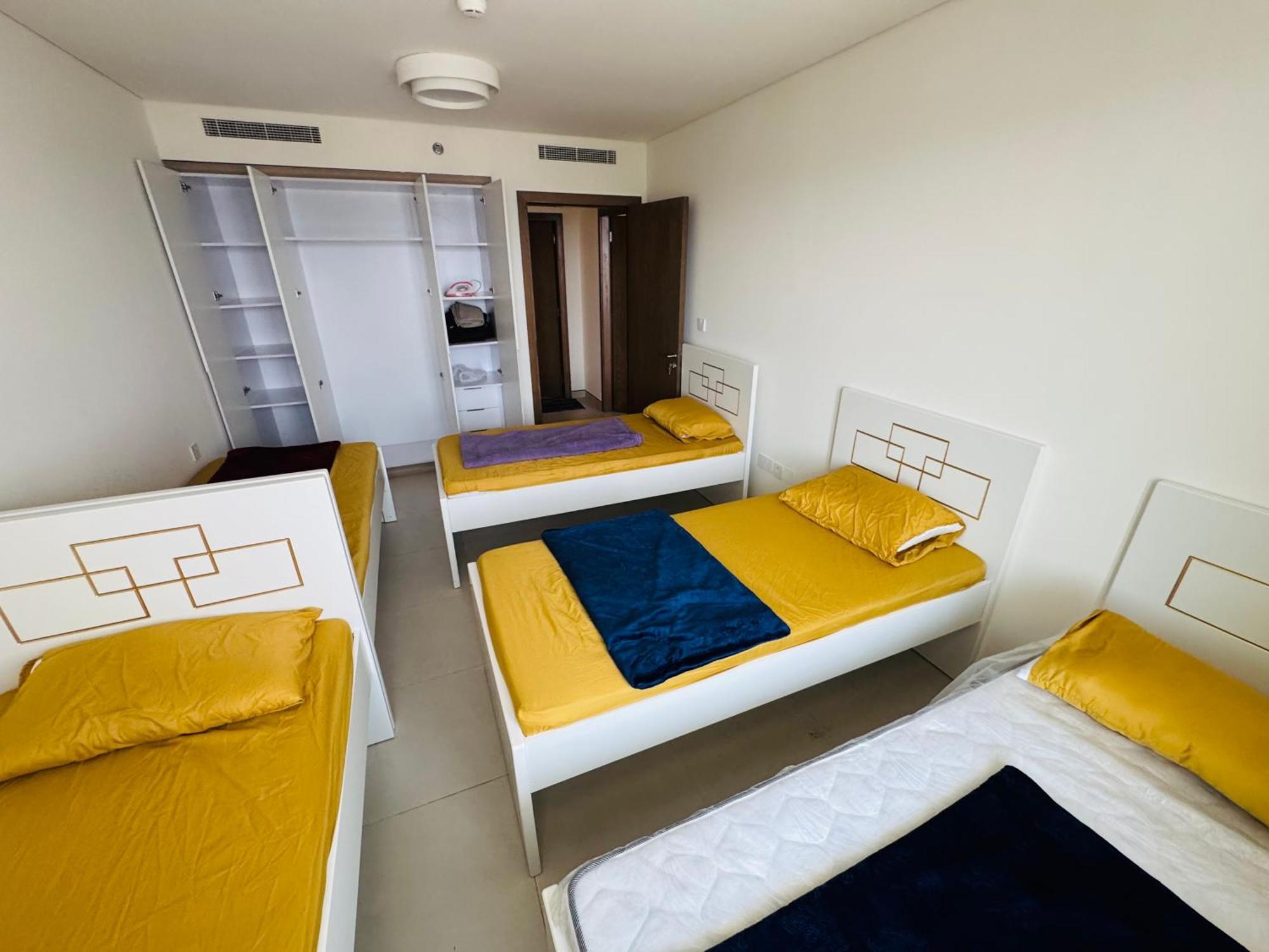 Bed & Breakfast Wow Amazing Burjkhalifa,sea,sunset,ship,park View,only Male Hostel-airport,metro,mall,golf,bus,park Near