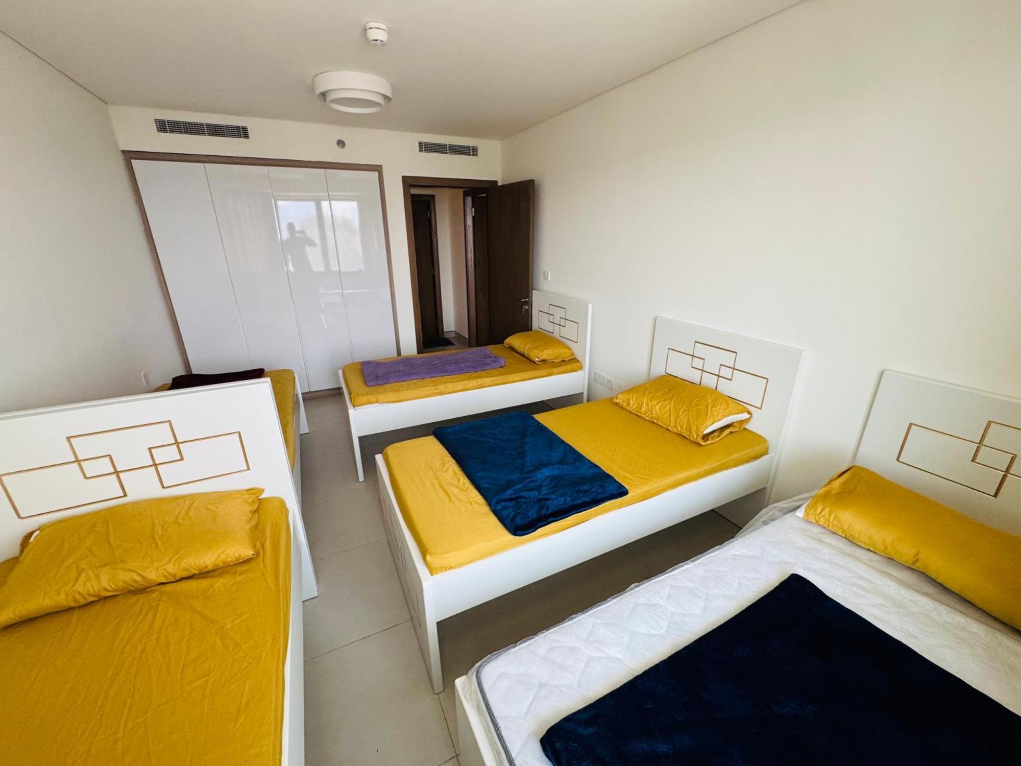 Wow Amazing Burjkhalifa,sea,sunset,ship,park View,only Male Hostel-airport,metro,mall,golf,bus,park Near * Dubai