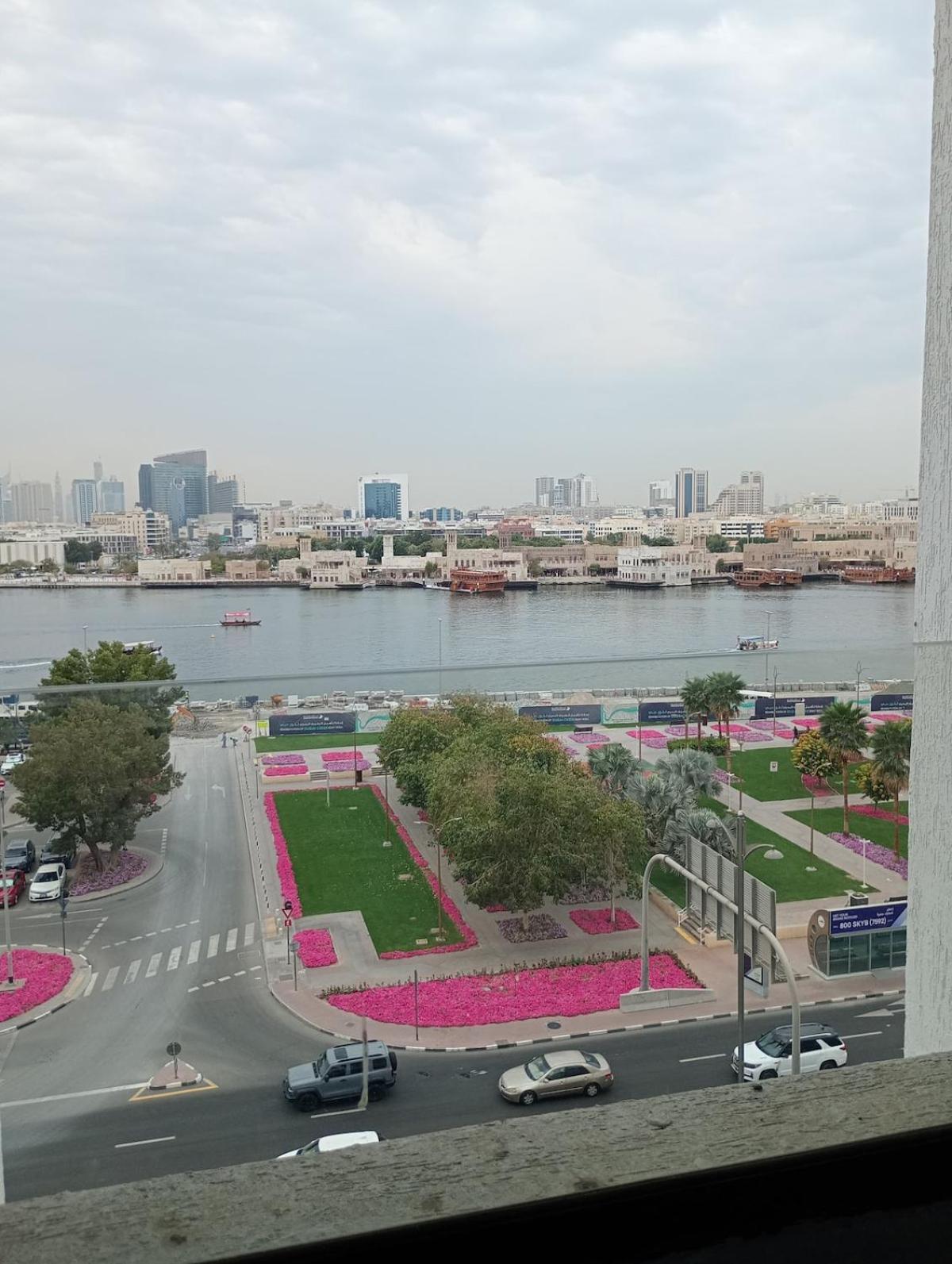 Wow Amazing Burjkhalifa,sea,sunset,ship,park View,only Male Hostel-airport,metro,mall,golf,bus,park Near * Dubai