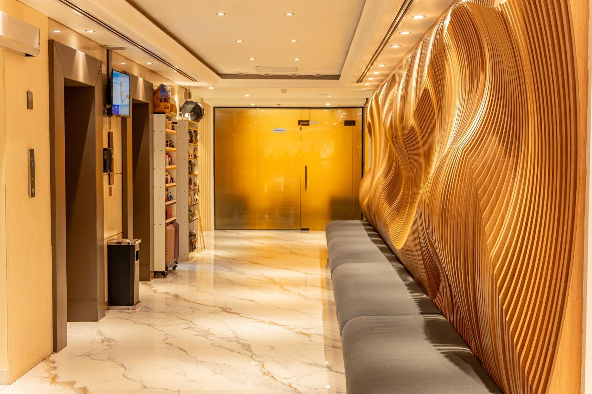 Majestic Retreat 4* Dubai