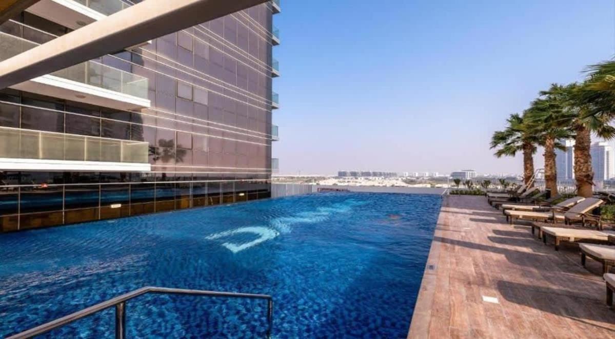 Apartment Damac Hills Carson On Golf Course