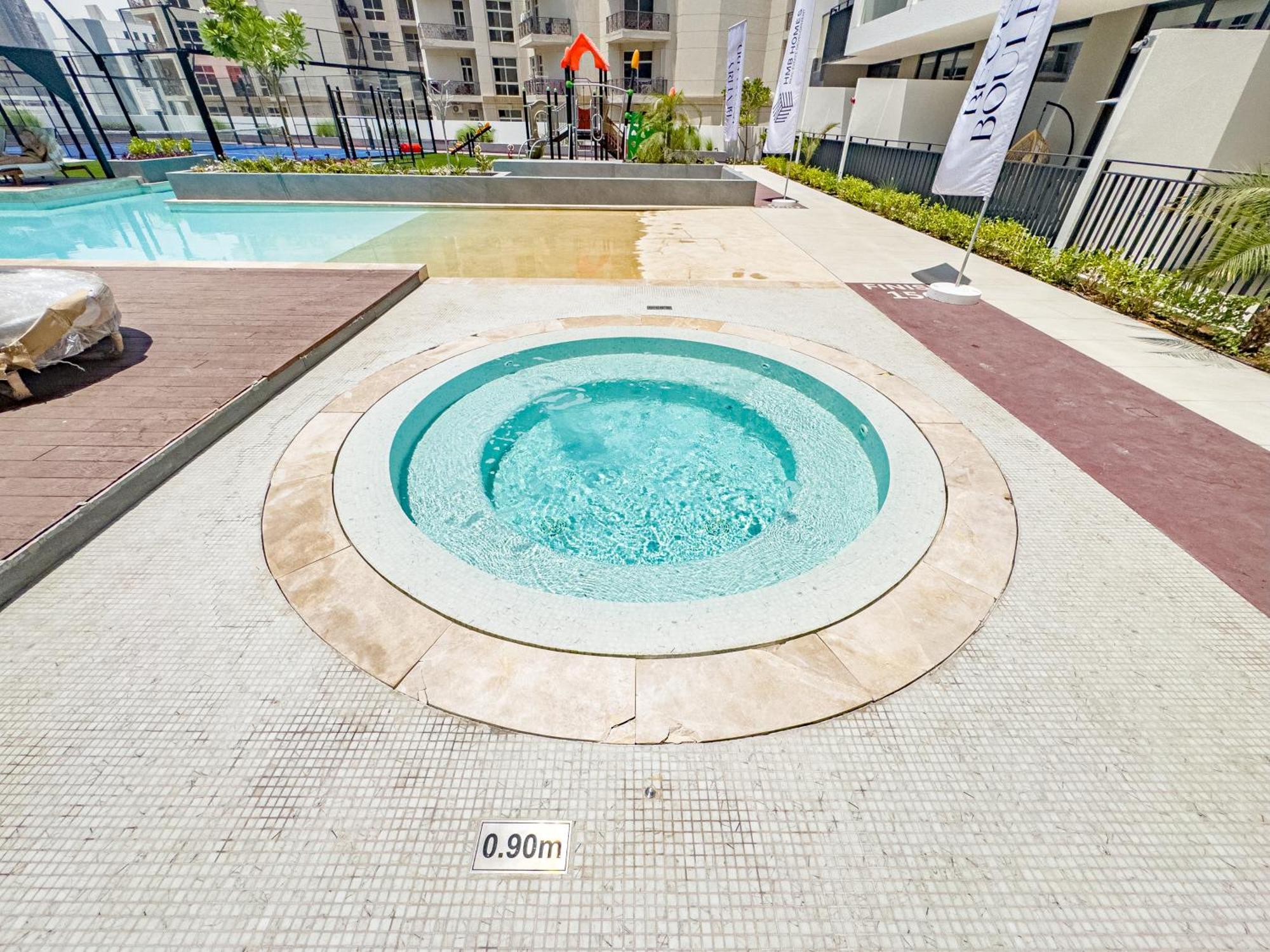 Superhost Spacious 1br , Close To Miracle Garden * Dubai