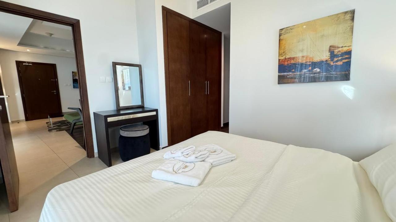 Luxury 1bhk Located In The Matrix 1-2707 * Dubai