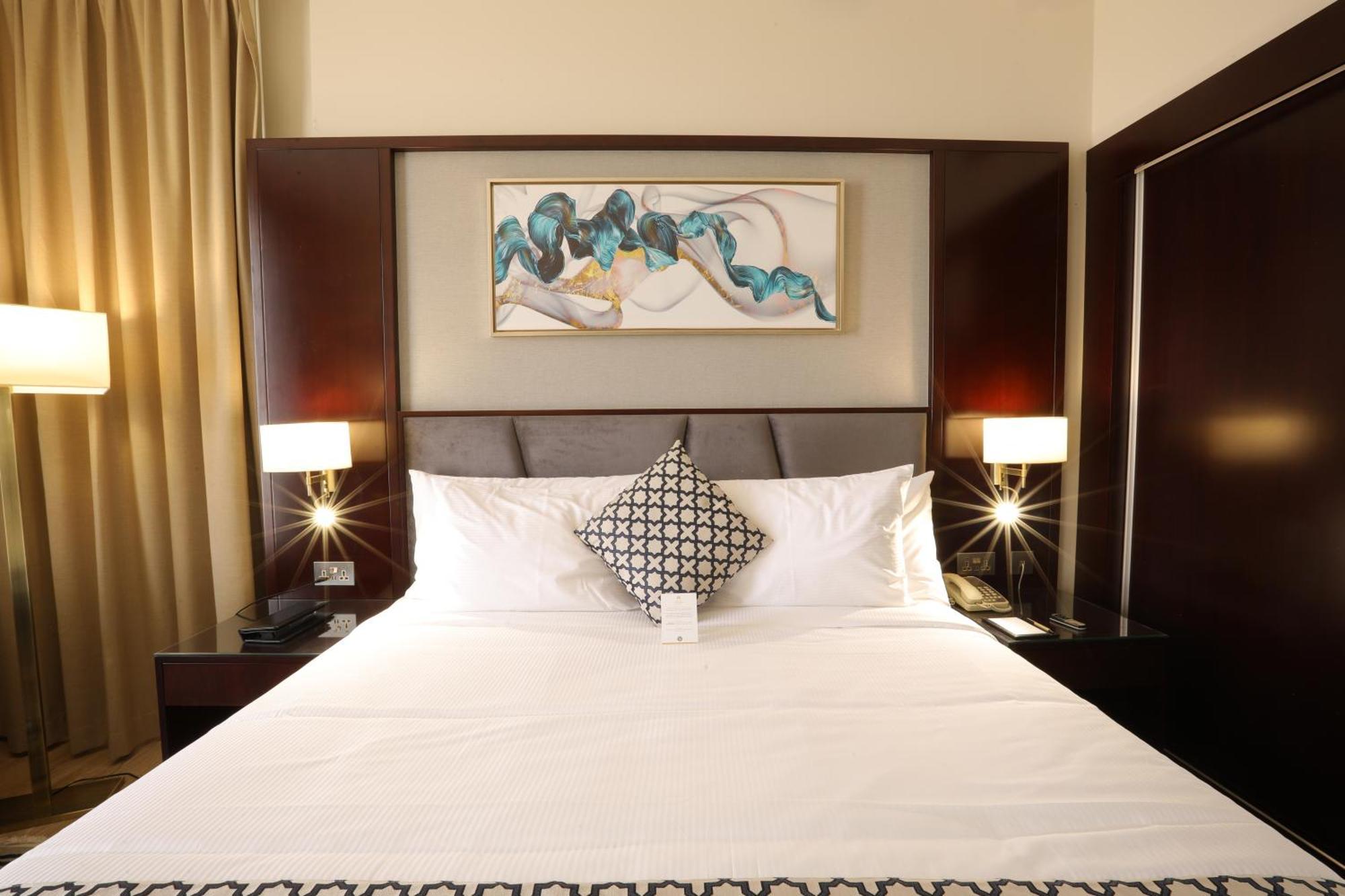 Two Seasons & Aparthotel