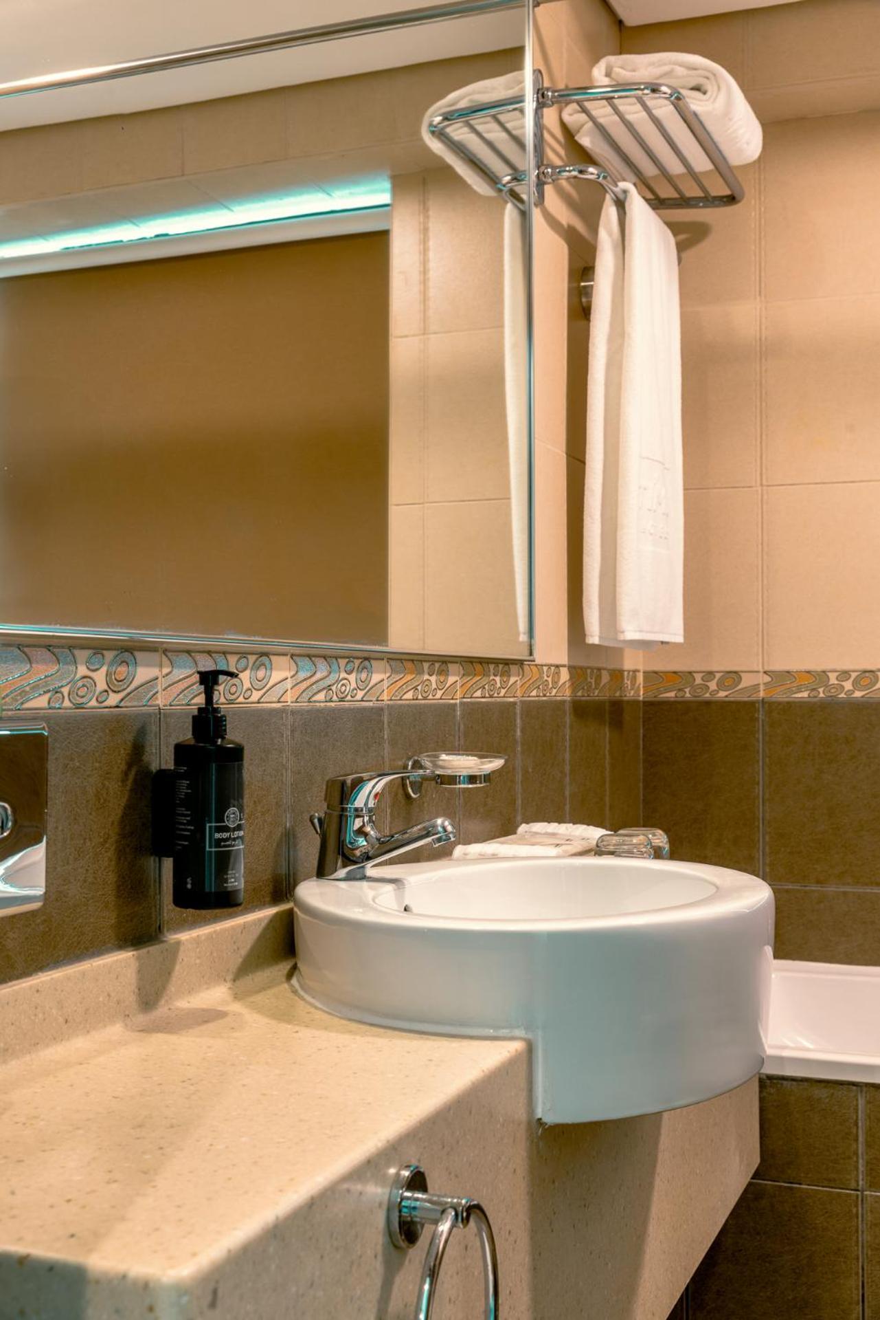 Hotel Time Oak & 4*