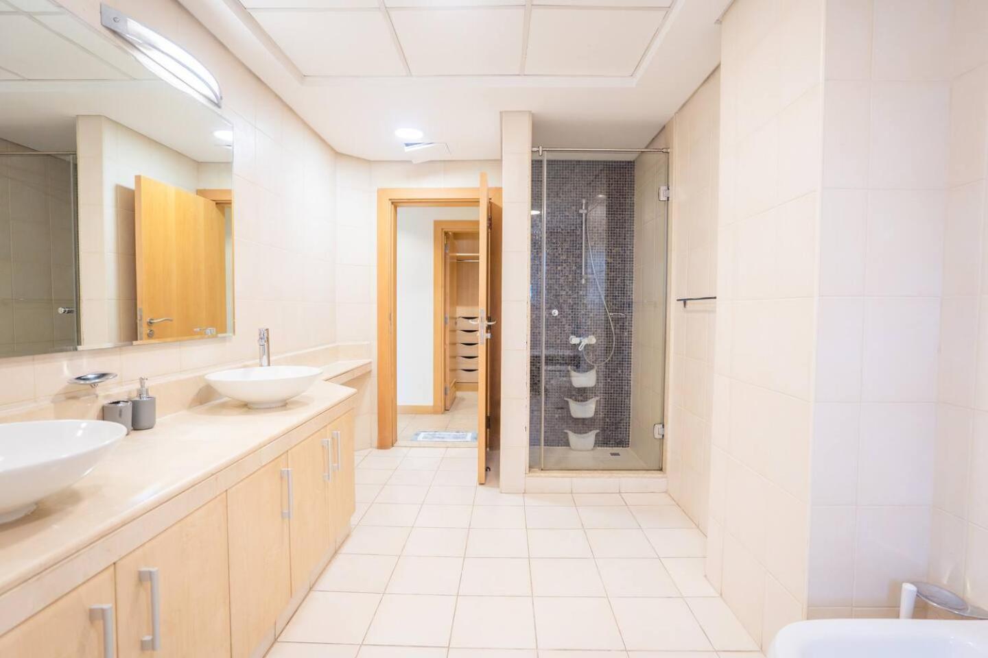 The Palm Luxury 4-Br Beach Club Access Dubai *