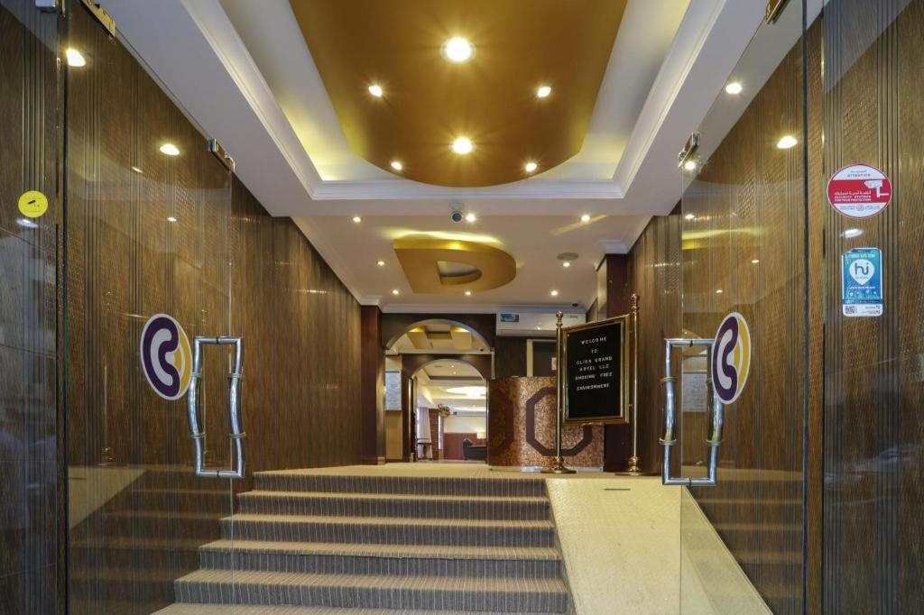 Click Grand - Bur Hotel