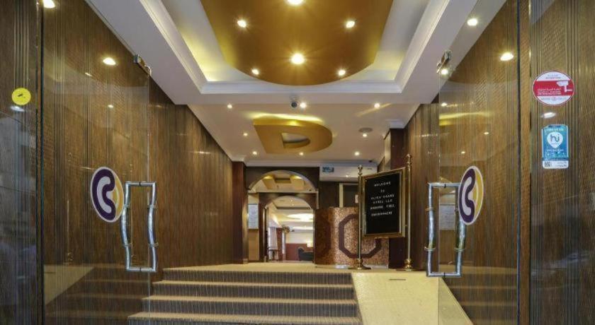 Click Grand - Bur Hotel 2*