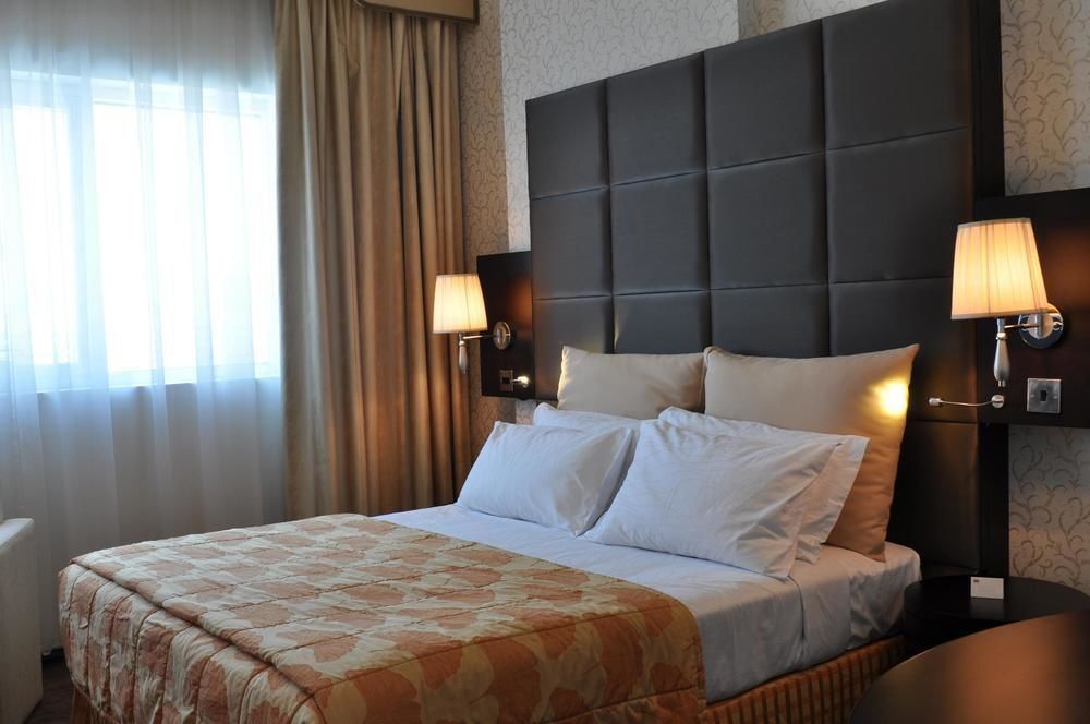 The Park Formerly Al Jawhara Gardens 4* Dubai