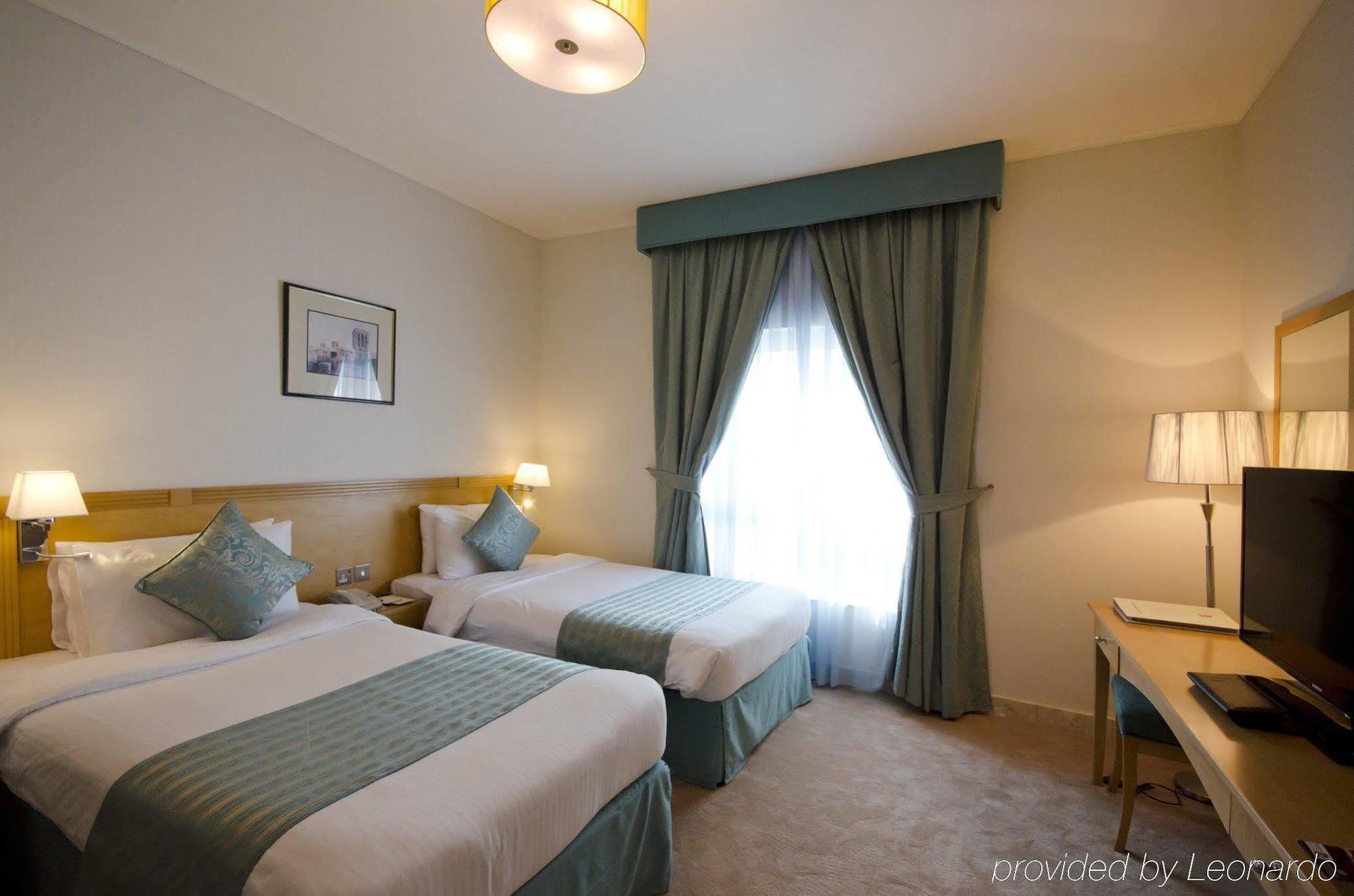 Al Bustan Centre & 4*