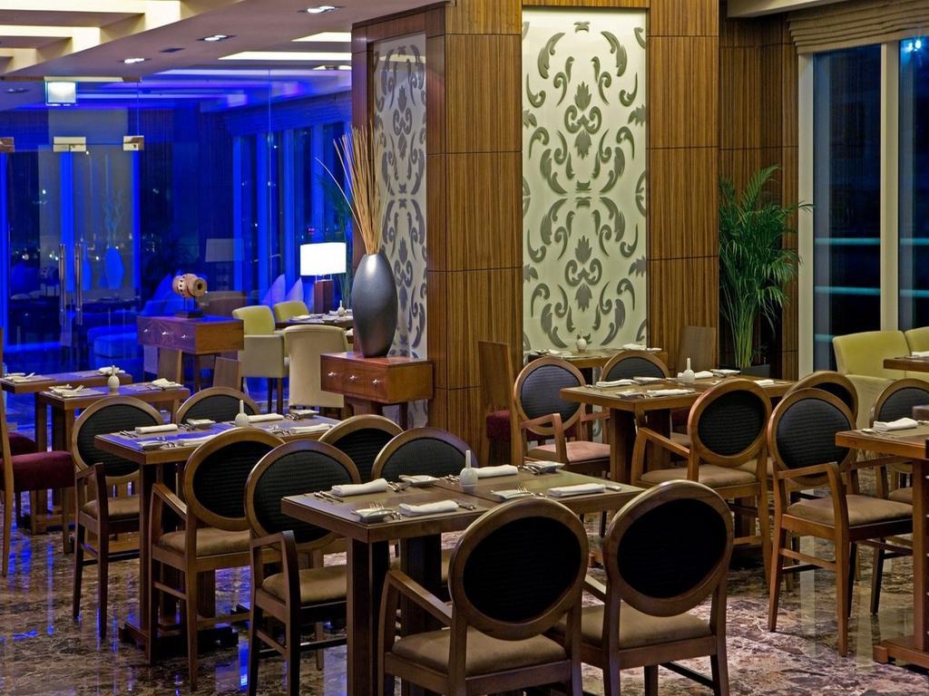 Dusit Marina Dubai