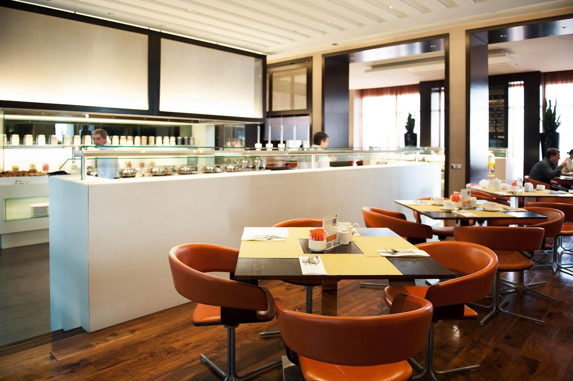 Centro Barsha - By Rotana Hotel 3*