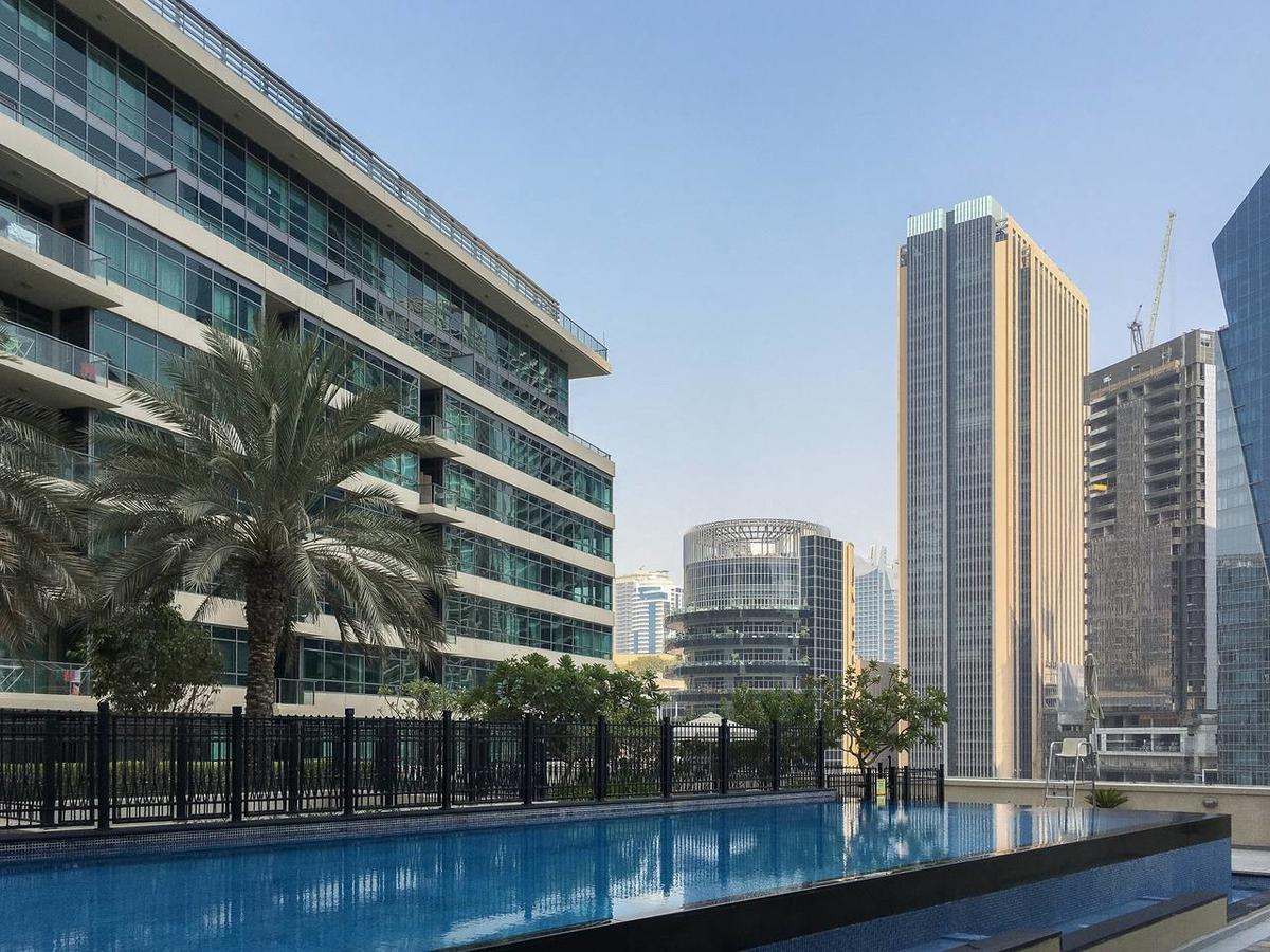 Frank Porter - Marina Quays Apartment *