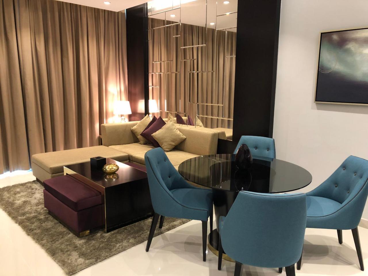 Apartment Damac Upper Crest In Downtown *