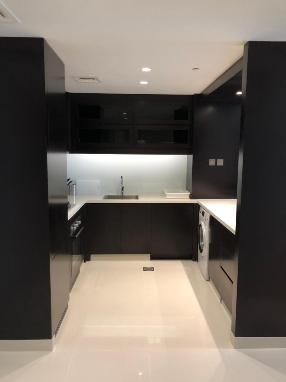 Apartment Damac Upper Crest In Downtown *