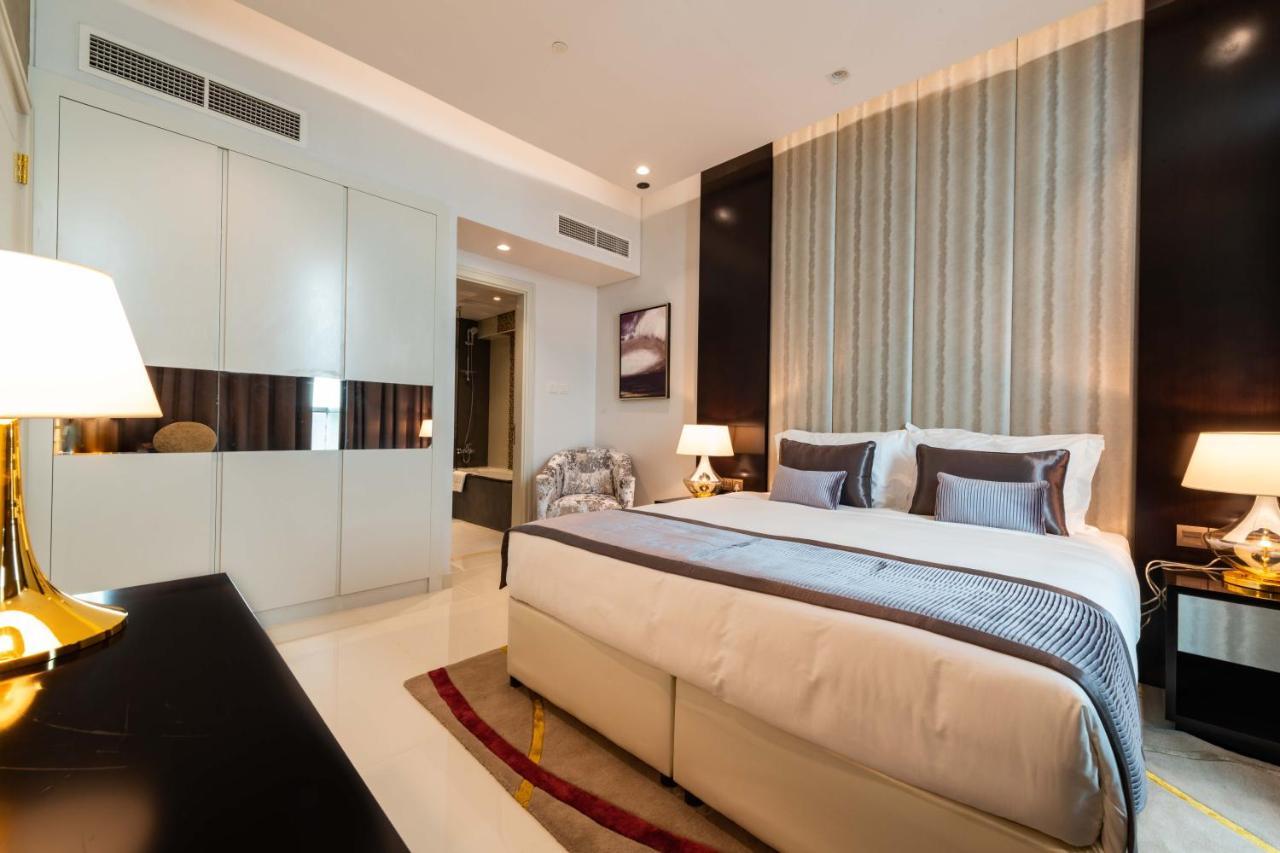 Apartment Damac Upper Crest In Downtown