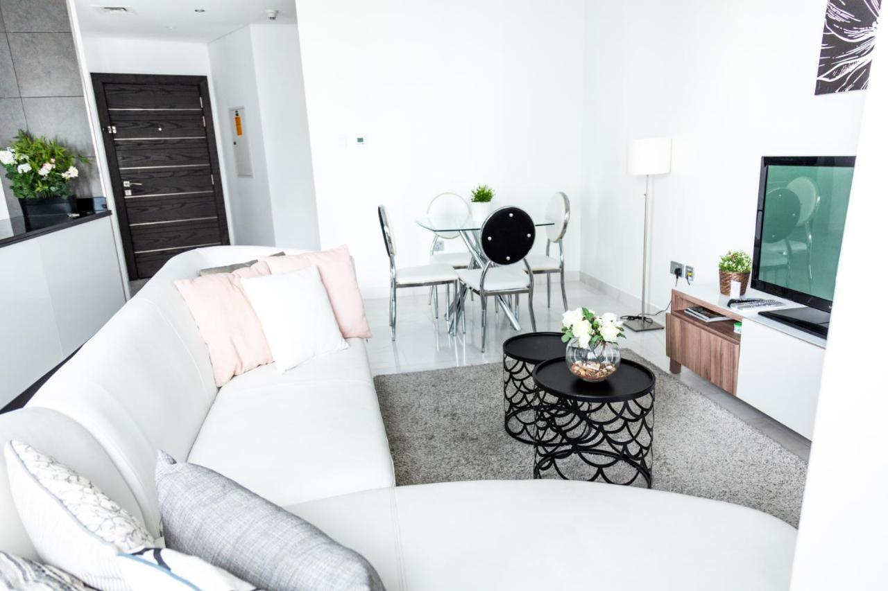 Nasma Luxury - Cayan Tower Apartment Dubai