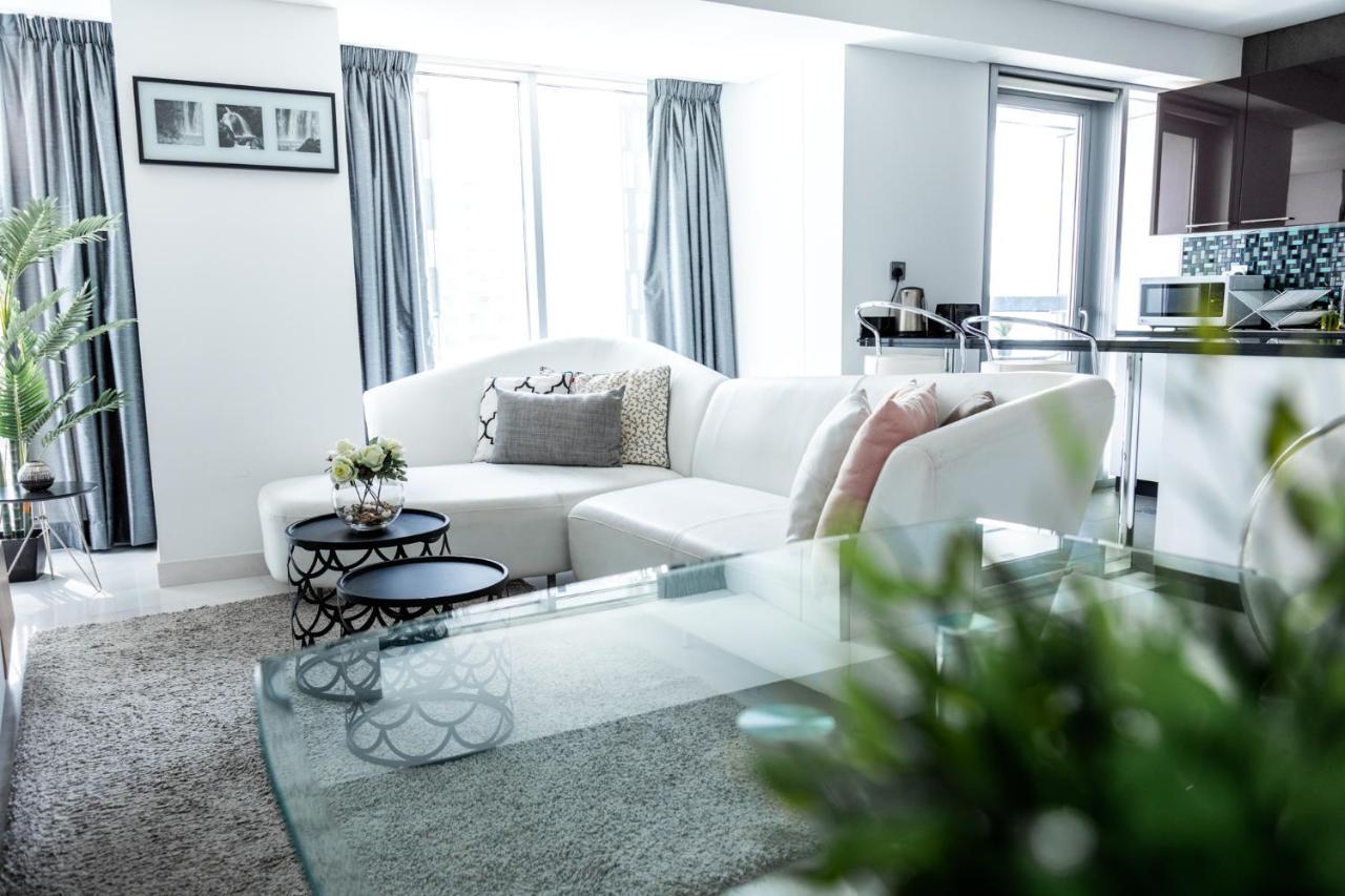 Nasma Luxury - Cayan Tower Dubai