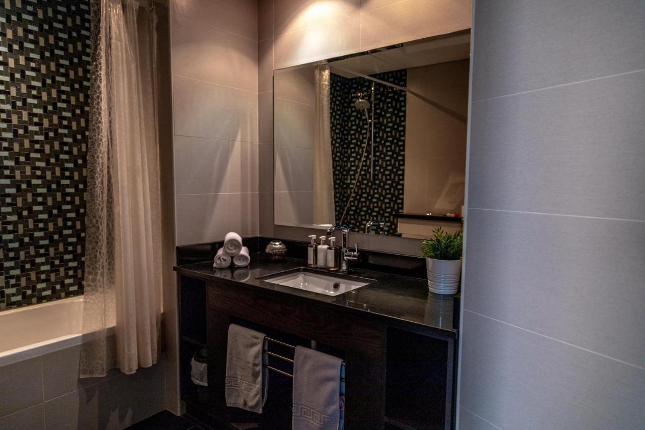 Nasma Luxury - Cayan Tower Apartment
