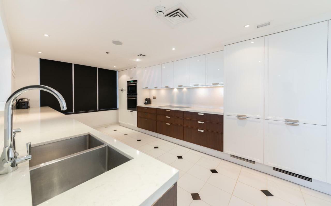 Maison Privee - Marina Quays *