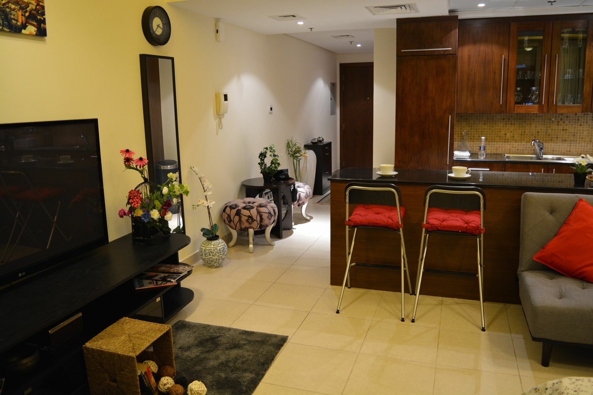 Over Clouds Apartment Dubai
