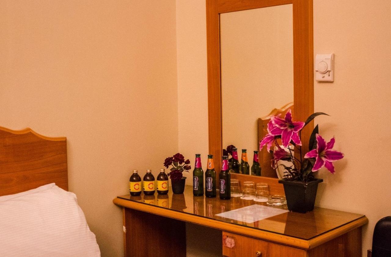 Sahar Hotel 2*
