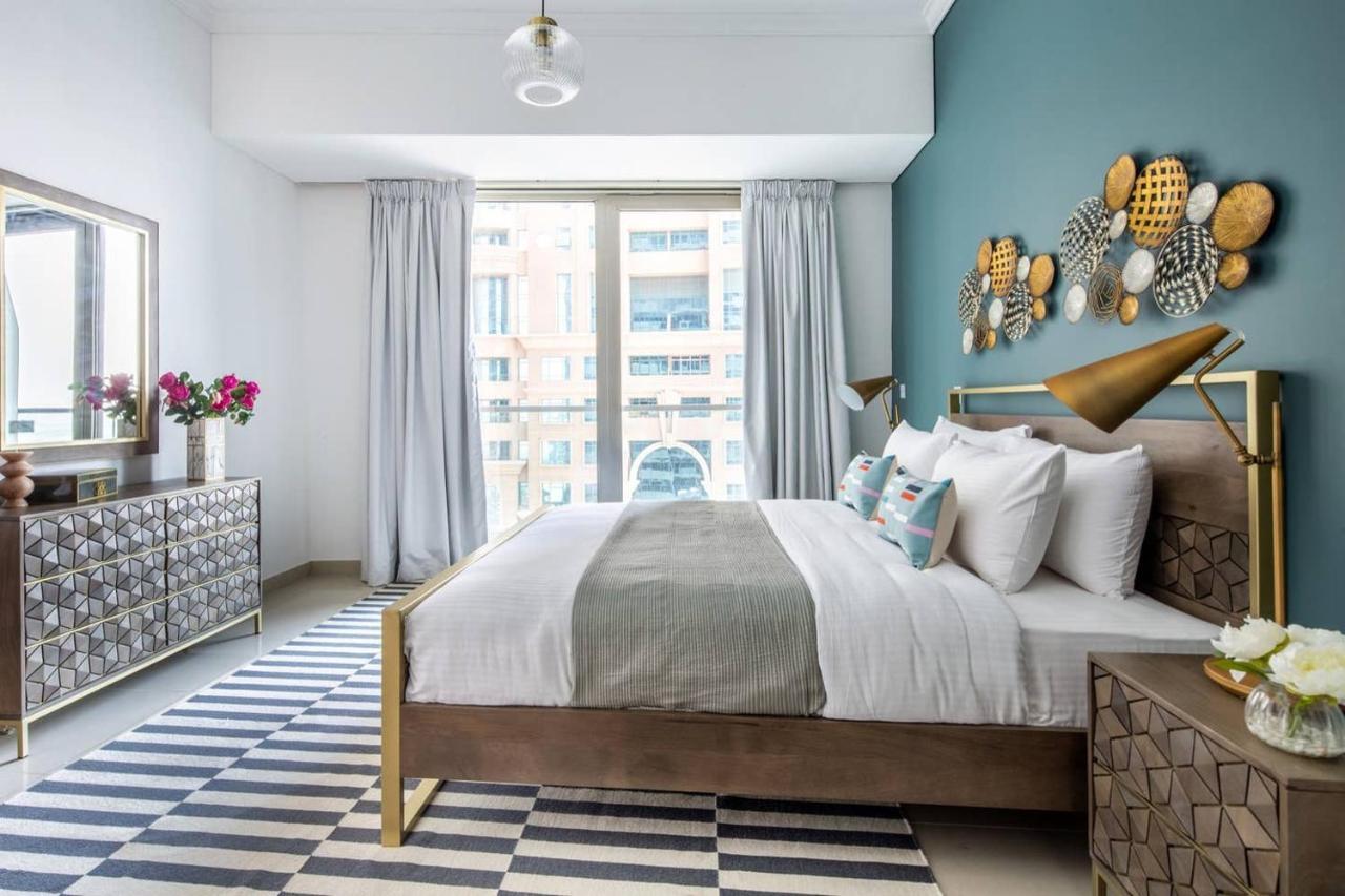 Frank Porter - Ocean Heights Apartment