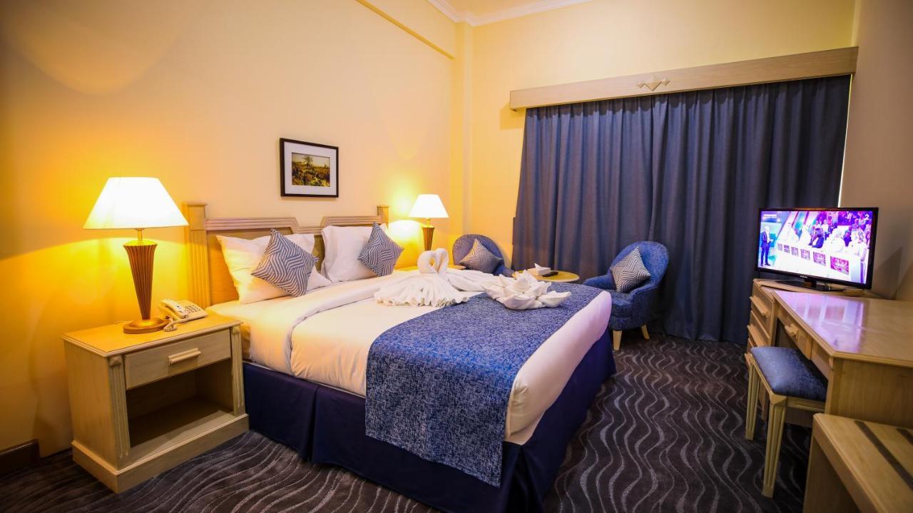Aparthotel House & 2*