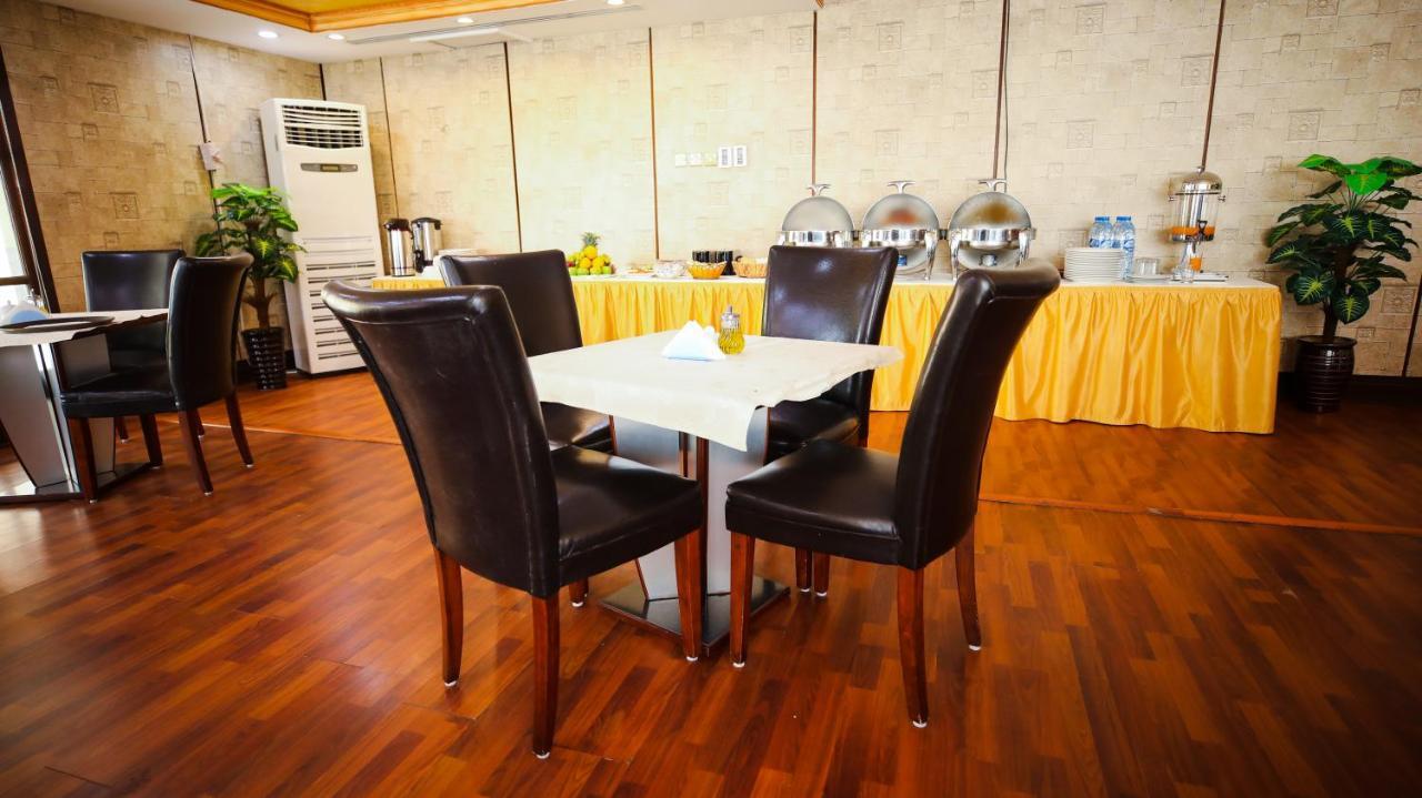 Aparthotel House &
